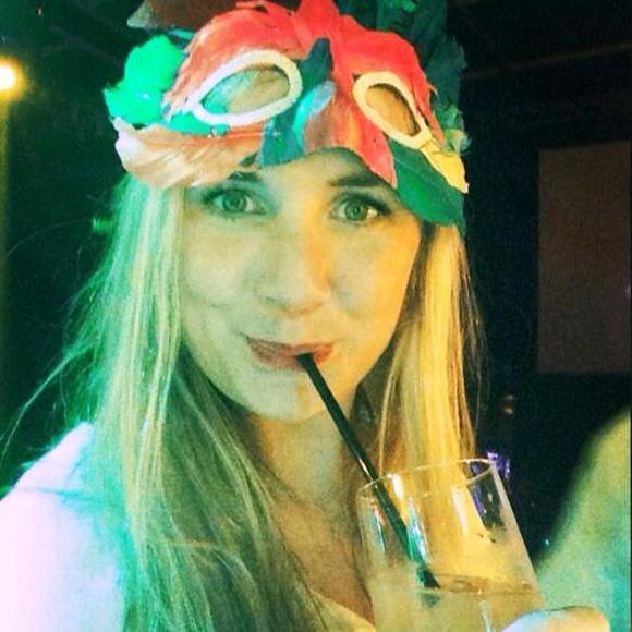 Meet your Posher, Ashlee - Picture 1 of 1